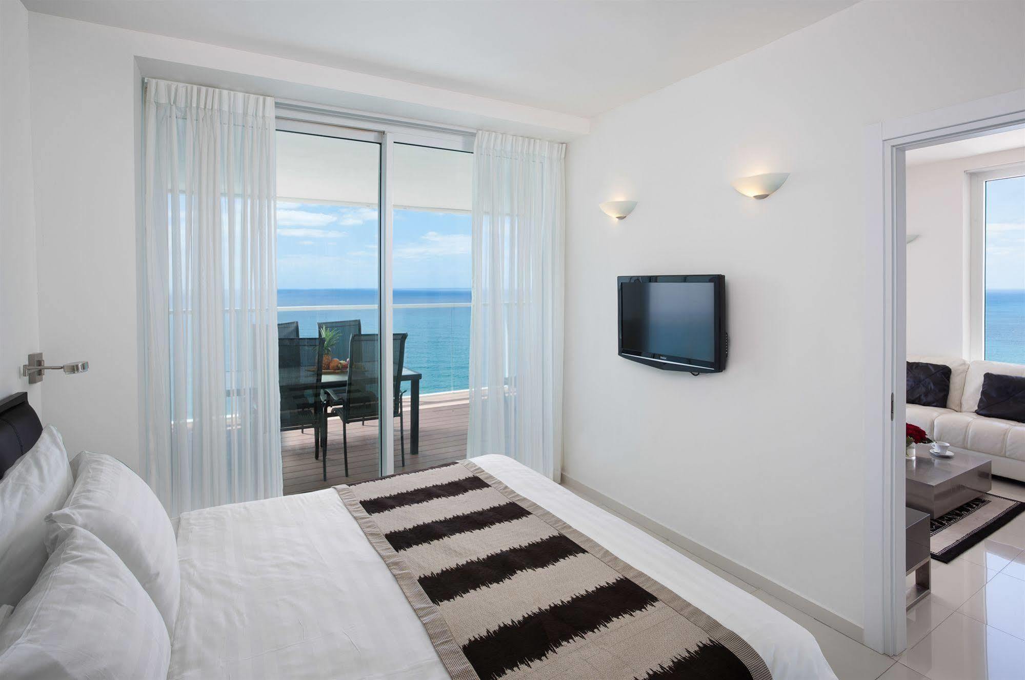 ไอสแลน สวีทส์ โฮเต็ล Hotel เนทันยา ภายนอก รูปภาพ